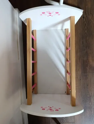 Cuna mecedora de madera para muñecas