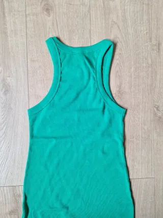 Vestido verde de canalé
