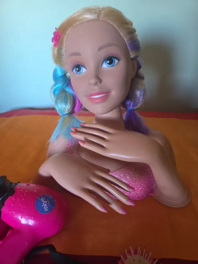 Busto Barbie para peinar