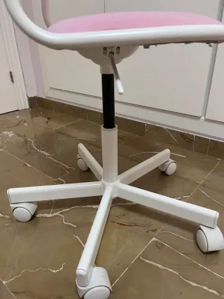 Silla de escritorio rosa y blanca infantil