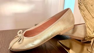 Bailarinas doradas con lazo