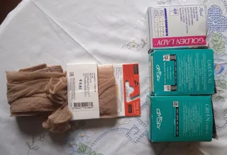 Lote 4 medias Golden Lady y otras marcas sin usar.