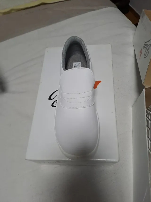 Zapatos de trabajo Dian blancos talla 40
