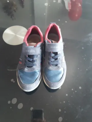 Zapatillas Geox niño azul y rojo