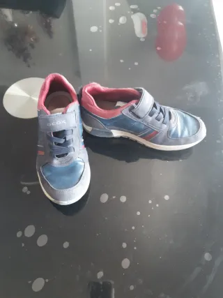 Zapatillas Geox niño azul y rojo