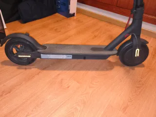 Patinete eléctrico negro M365