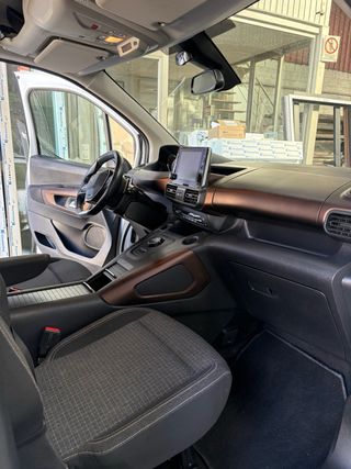 Peugeot rifter GTline 1.5 130cv. 46.900k