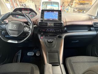 Peugeot rifter GTline 1.5 130cv. 46.900k