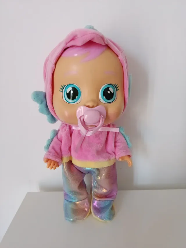 Bebé Llorón con Pijama y Gorro