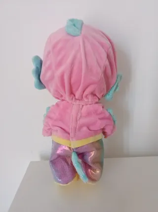 Bebé Llorón con Pijama y Gorro