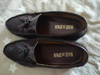 Zapatos castellanos burdeos borlas T37