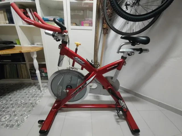 Bicicleta Spinning BH Sprint Bike Two Roja