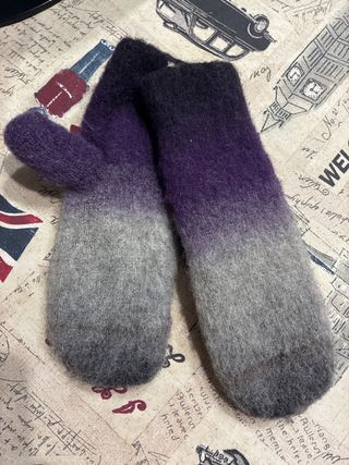 Manoplas hombre sin estrenar púrpura y gris