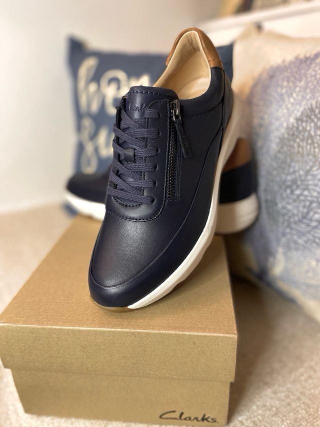 Zapatillas Clarks Tivoli Zip Piel Azul Marino