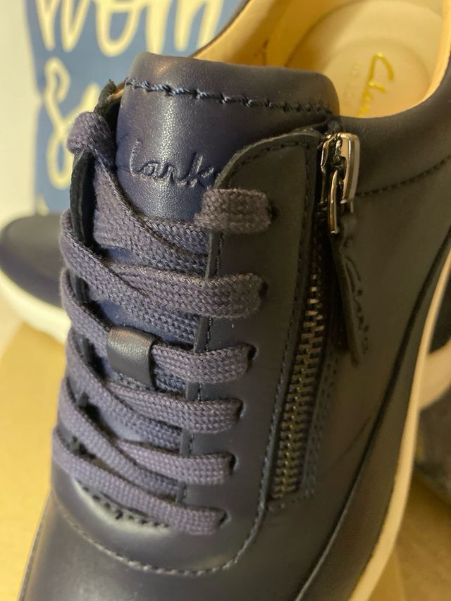 Zapatillas Clarks Tivoli Zip Piel Azul Marino