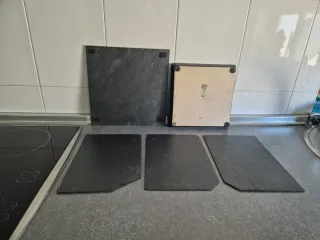 Lote 4 platos aperitivo pizarra y 1 cerámica