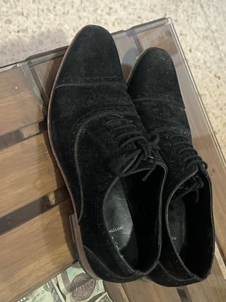 Zapatos de vestir negros de ante