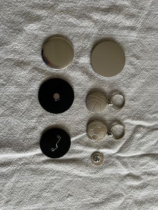 Kit Chapas y Llaveros