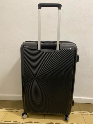Maleta American Tourister Soundbox 67cm Negra
