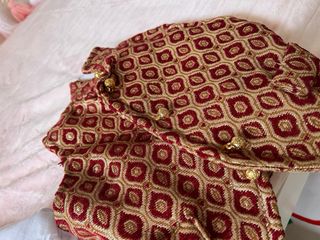 Chaleco fallero dorado y rojo talla 0 a 1 año