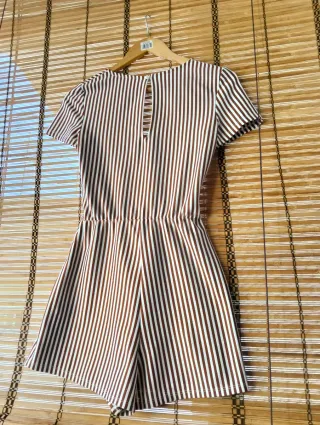 Mono corto Zara rayas marrón y blanco