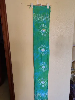 Pareo/Fular Verde y Azul con Soles