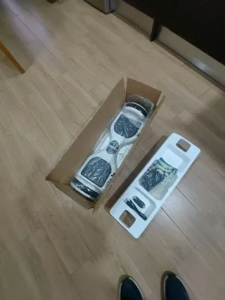 hoverboard nuevo en su caja,sin estrenar Bluetooth