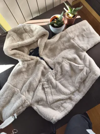 Abrigo pelo beige Pull&Bear talla única