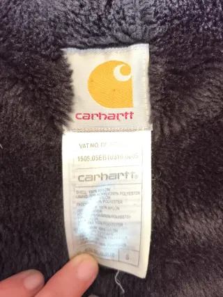 Chaqueta Carhartt Negra con Capucha