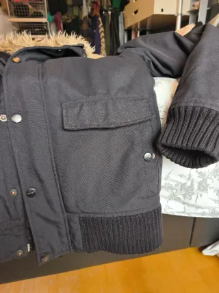 Chaqueta Carhartt Negra con Capucha