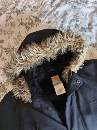 Chaqueta Carhartt Negra con Capucha