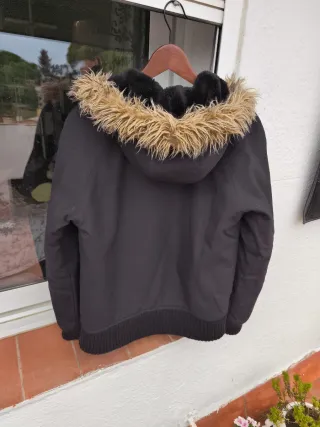 Chaqueta Carhartt Negra con Capucha