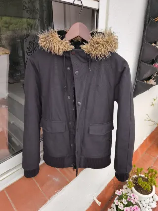 Chaqueta Carhartt Negra con Capucha