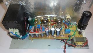 Amplificador de Guitarra VALVULASo a Manoves, medi