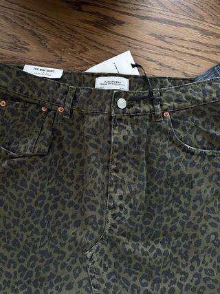 Falda Zara Leopardo Talla L