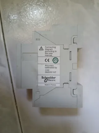 Contador de energía Merlin Gerin ME1