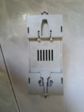 Contador de energía Merlin Gerin ME1