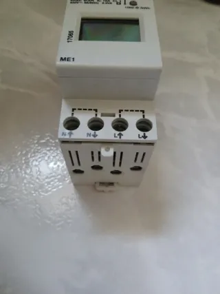 Contador de energía Merlin Gerin ME1