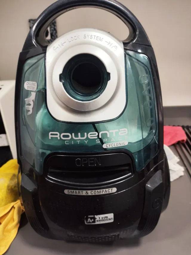 Rowenta Aspiradora RO2715EA sin bolsa