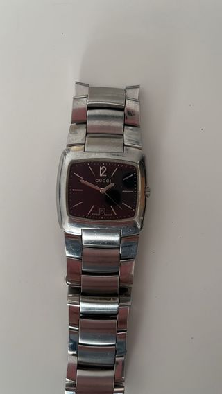 Reloj Gucci Cuadrado Marrón y Plateado