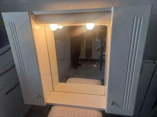 Armario baño blanco con espejo