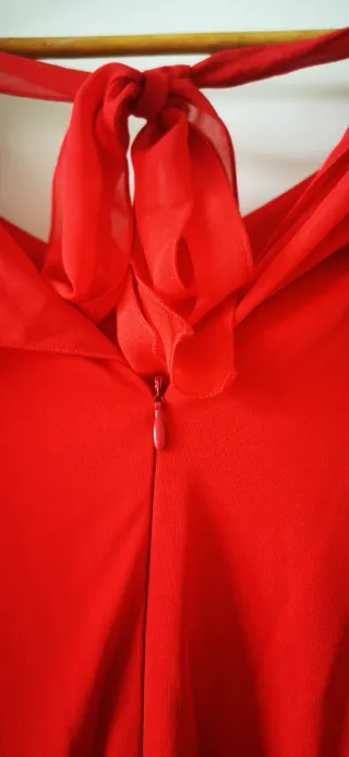 Mono rojo espectacular