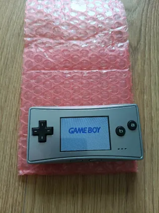 Nintendo Game Boy Micro + Funda y Cargador