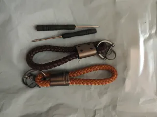 2 Llaveros Cuero Trenzado Nuevos