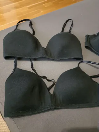 Lote 4 sujetadores negros