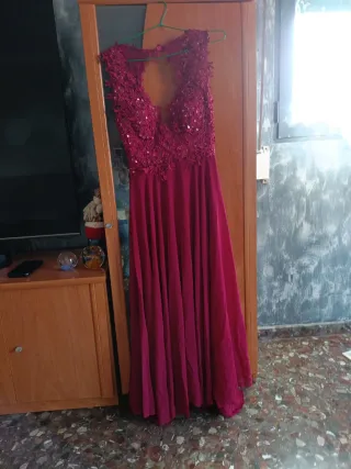 Vestido de fiesta lentejuelas granate