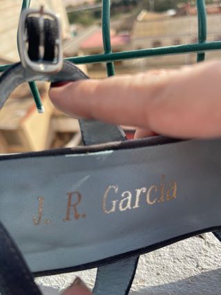 Sandalias de vestir grises con adornos PIEL