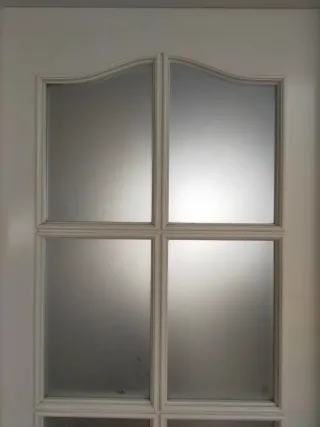 Puerta madera con cristal