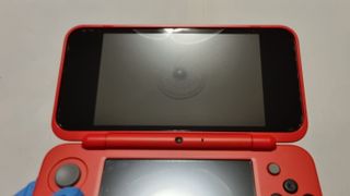 New Nintendo 2DS XL Pokeball Edition Completo