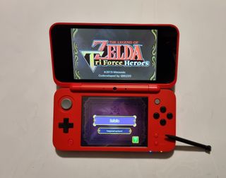 New Nintendo 2DS XL Pokeball Edition Completo